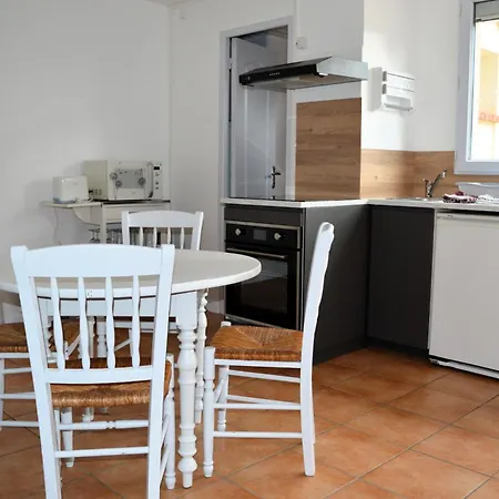 Chez Fabienne, Maison Avec Petite Terrasse Privee Luc-sur-Mer