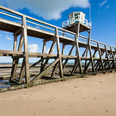 Chez Fabienne, Maison Avec Petite Terrasse Privee